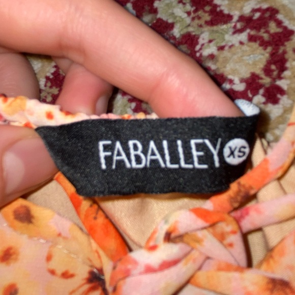 FabAlley Georgette Sweetheart Top - Picture 6 of 7